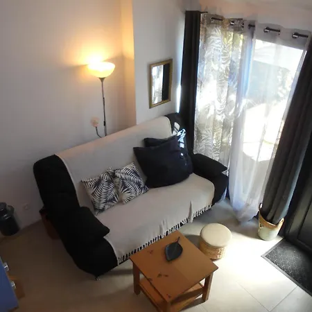 Gabriel Avec Mezzanine Apartment